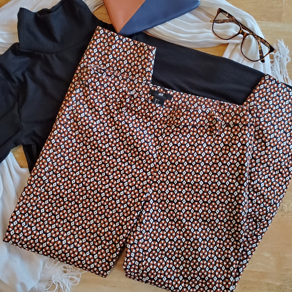 H&M Cropped Patterned Pants